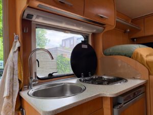 keukenblok_hymer_heidi_wasbak_kookplaat